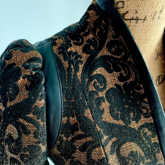 Gorgeous Russian Style Coat - 0 - Picture 3 of 4